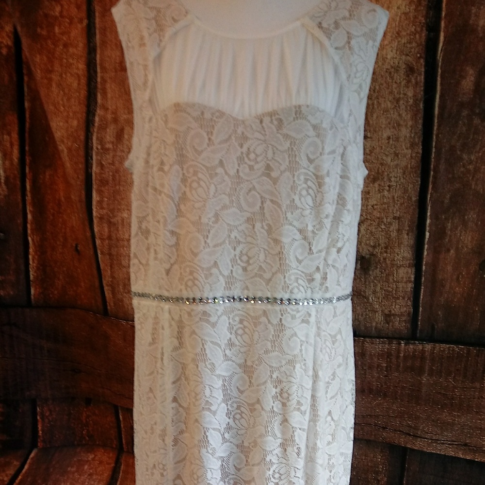 NWT PLUS SIZE 20W Creme Full length dress